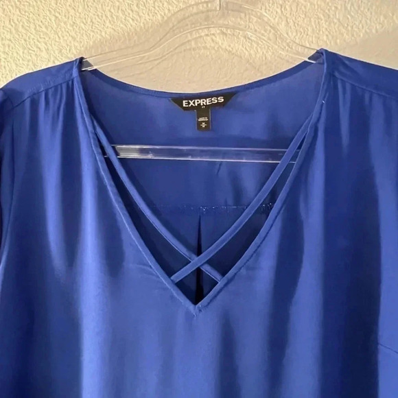 Express Size M Royal Blue No signs of wear like new, can be worn up or down. - Picture 3 of 7
